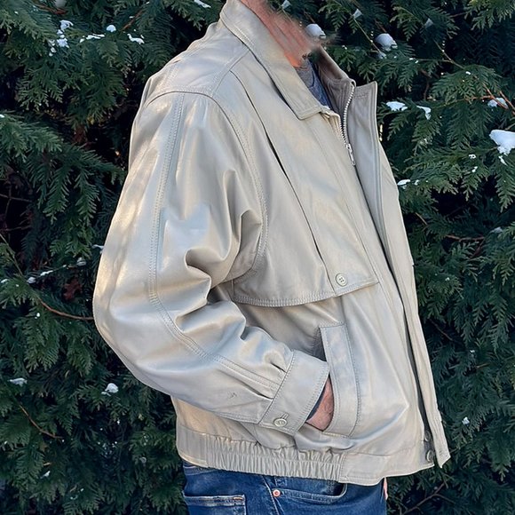 Used Men's Leather Spring Jacket. Size 50 or XL. Bomber style - Picture 5 of 6